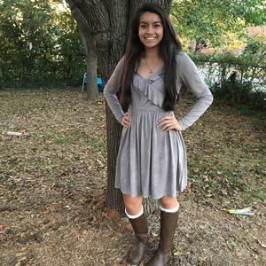 I’m selling this long sleeved dress!